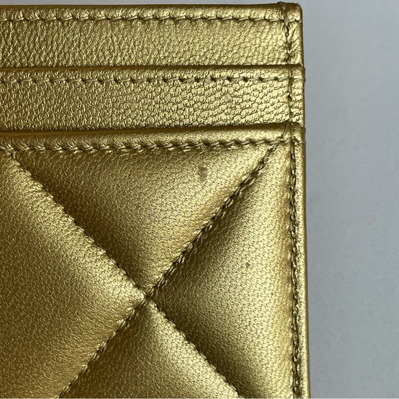 ✨ Authentic EUC Chanel 19 Gold Metallic Lambskin Cardholder  ✨ - Picture 4 of 12